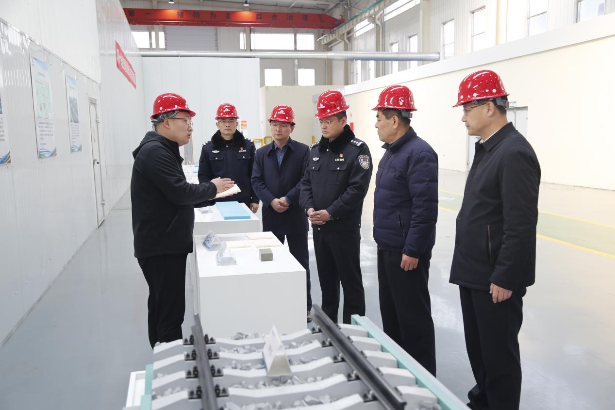 枣庄市公安局莅临公司先进材料产业基地调研